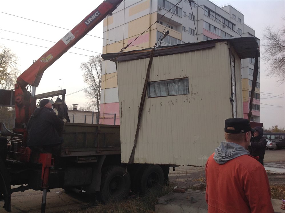Гаражи, охранные будки, заборы. С улиц Ульяновска убрали 585 незаконных объектов