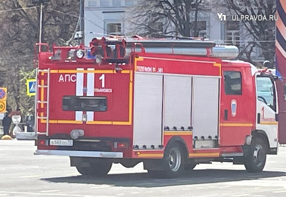 Ульяновских автолюбителей просят уступать дорогу пожарным машинам