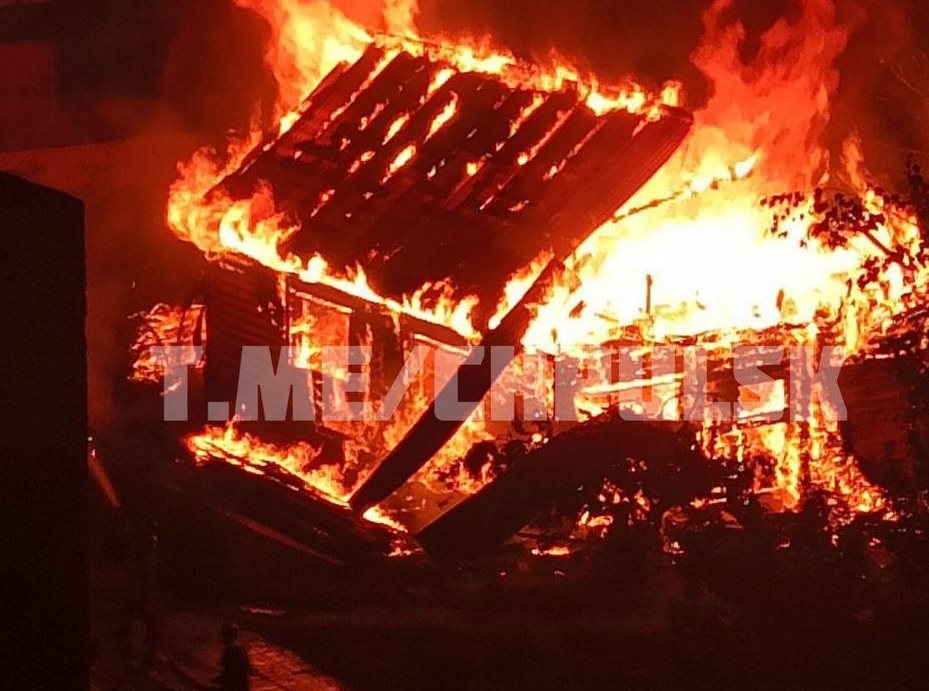 В Заволжье сгорела татарская усадьба. Предварительная причина пожара – поджог