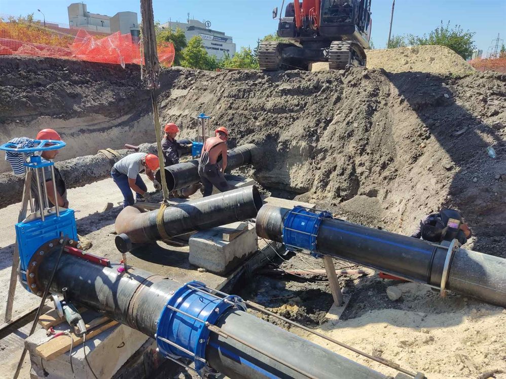 Новую ветку напорной канализации у минаевского моста подключили к действующей сети