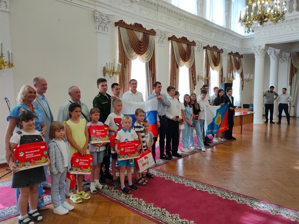 Юным жителям Ленинского района Ульяновска торжественно вручили паспорта
