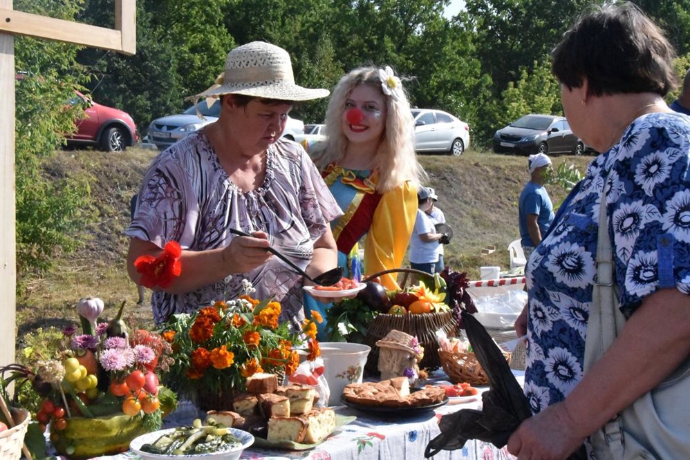 Ульяновские садоводы устроили праздник урожая