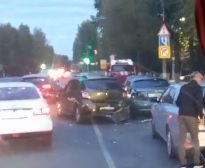 На Димитровградском шоссе столкнулись три автомобиля