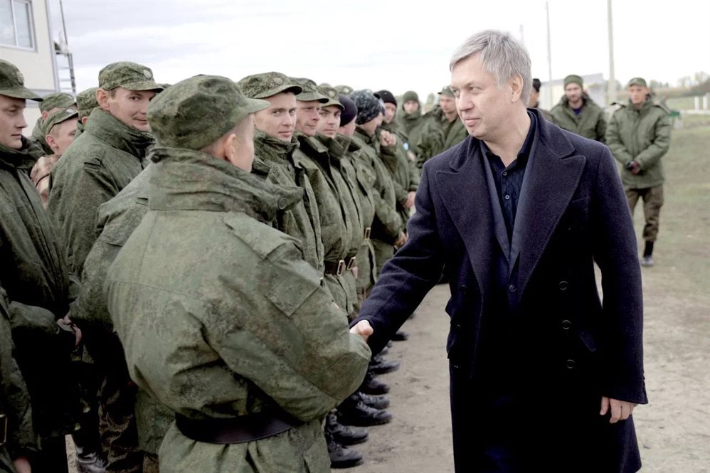 Алексей Русских посетил мобилизованных ульяновцев, проходящих слаживание в Пензе