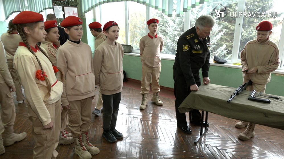 Ульяновским школьникам рассказали о параде, изменившем историю