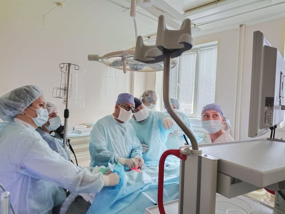 Хирург из Москвы провёл в Ульяновске уникальные операции и мастер-классы