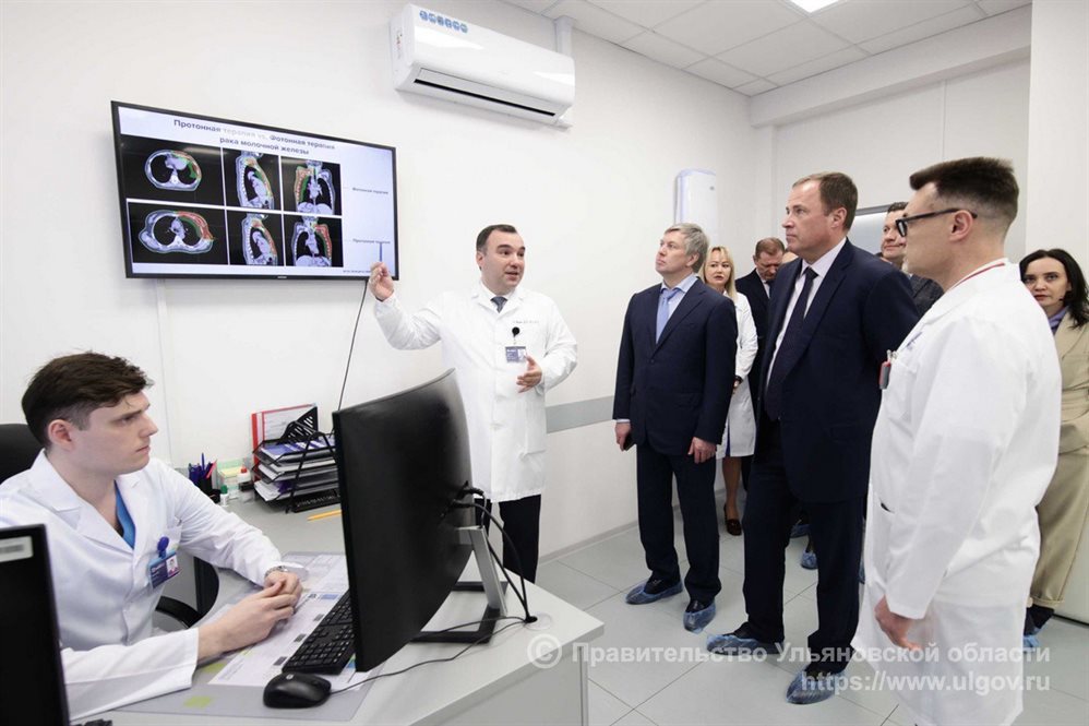 Полпред президента в ПФО побывал в НИИАРе и осмотрел Федеральный центр медицинской радиологии