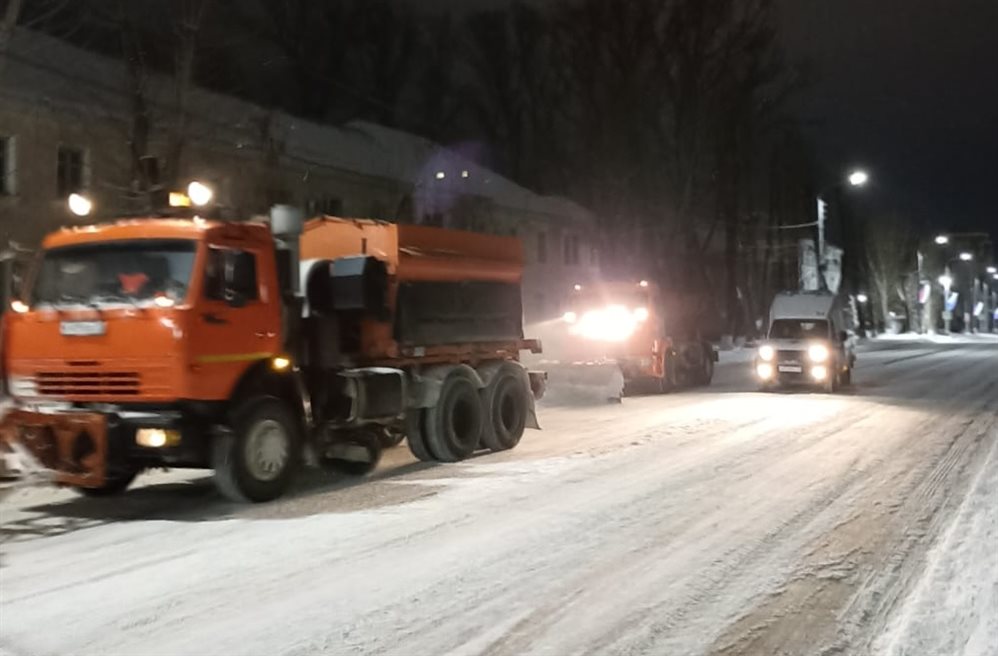 Ульяновские дорожники при устранении последствий снегопада впервые отказались от песко-соляной смеси