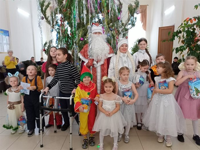 В Базарном Сызгане Дед Мороз исполнил детские мечты
