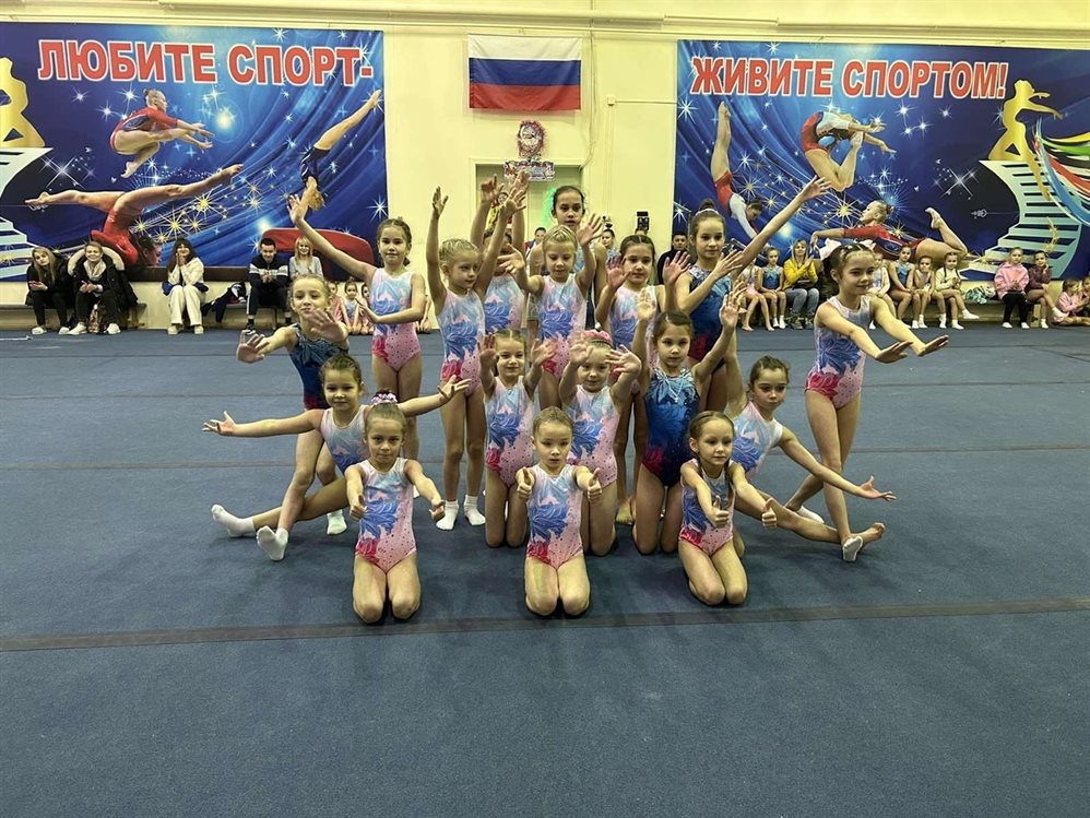 Ульяновские гимнастки разыграли призы от Деда Мороза