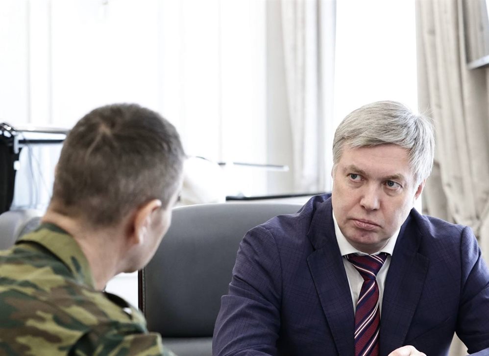 Алексей Русских пообщался с бойцом, проходящим в регионе лечение