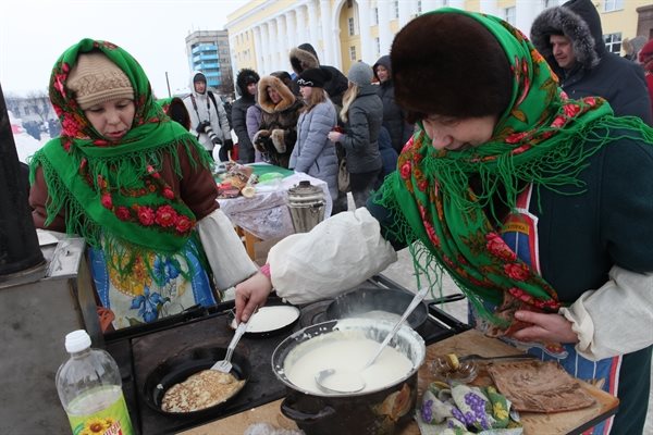 Кукла-Маслёна, Акварельный панкейк и мультгостиная. Ульяновцев приглашают праздновать Масленицу