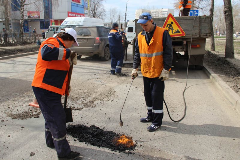 В Ульяновске готовятся к весенне-летнему ремонту дорог