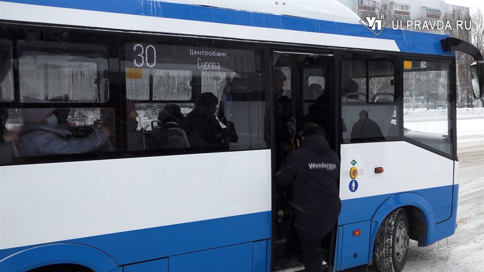 По графику, но с отставаниями. Как в Ульяновске ходит автобус № 30