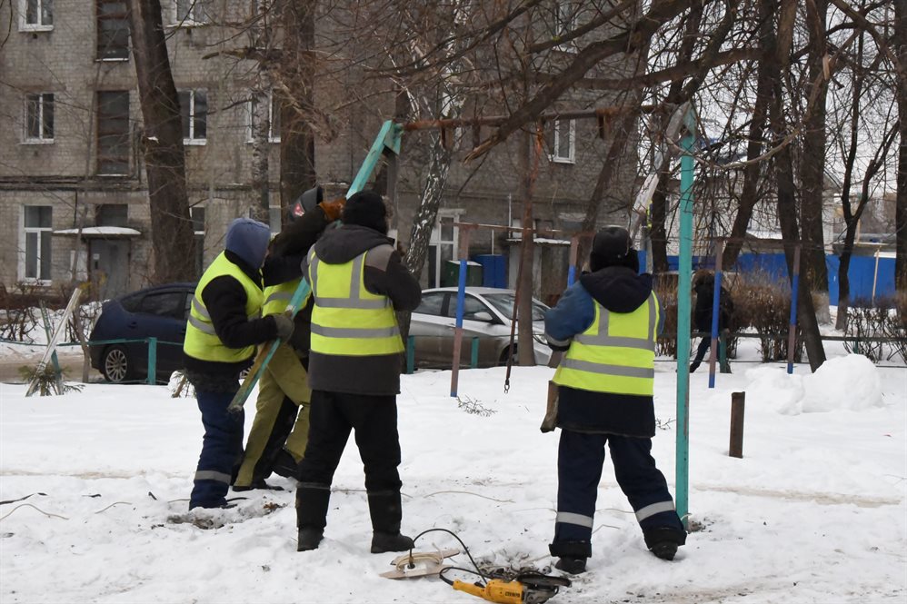 300 игровых и спортивных площадок отремонтируют в Ульяновске