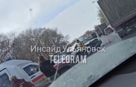На Димитровградском шоссе столкнулись два автомобиля