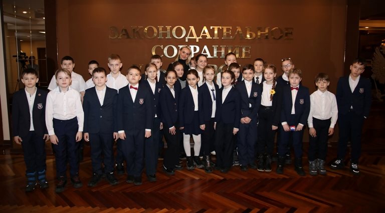 Ульяновским школьникам рассказали о работе депутатов и «рождении» законов