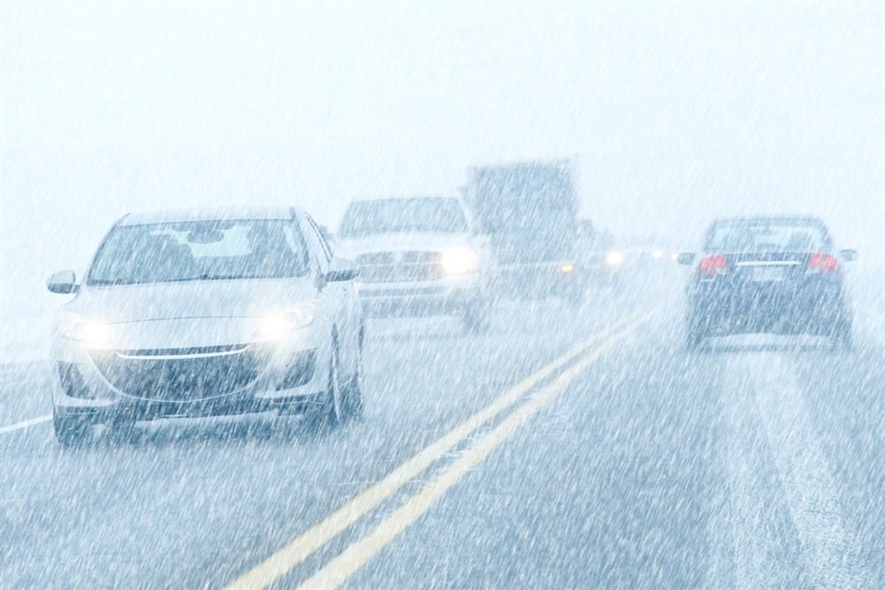 Из-за ухудшений погоды ограничено движение для автобусов и грузовиков на трассах