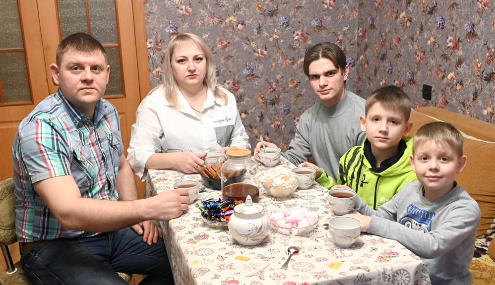 Ульяновский авиазавод помог семье сотрудницы перебраться в новую квартиру
