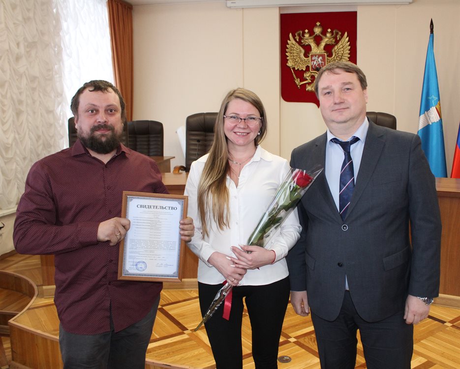 В Ульяновске 13 семей получили жилищные сертификаты