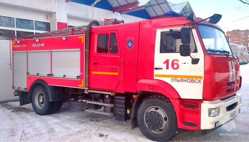 На проспекте Нариманова из горящего дома эвакуировали 11 человек