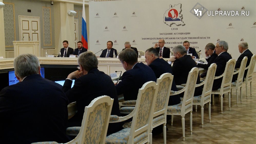 Ульяновцы обсудили в Ижевске подготовку кадров для высокотехнологичных производств