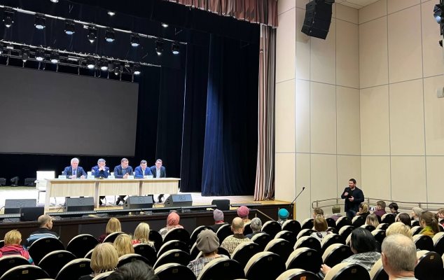 В Ульяновске прошла встреча представителей СК и правительства с обманутыми дольщиками ЖК «Молодёжный»