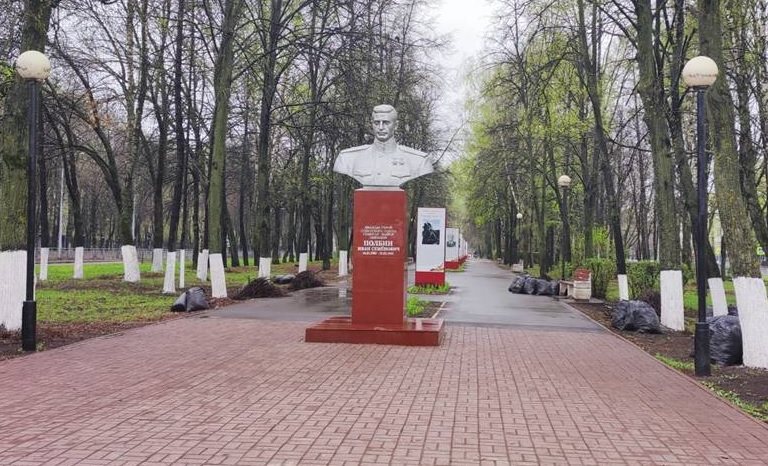Ремонт памятников и мемориалов ко Дню Победы завершается в Ульяновске
