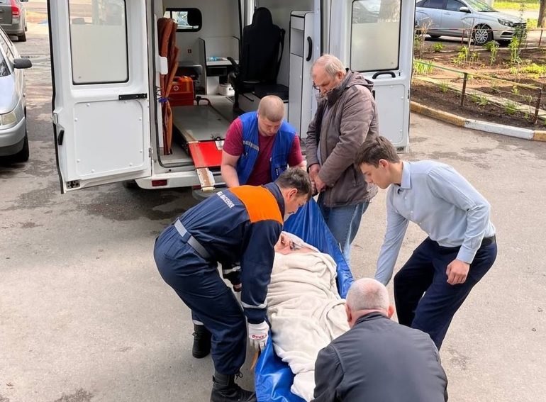 Ульяновские спасатели помогли мужчине, у которого случился инсульт