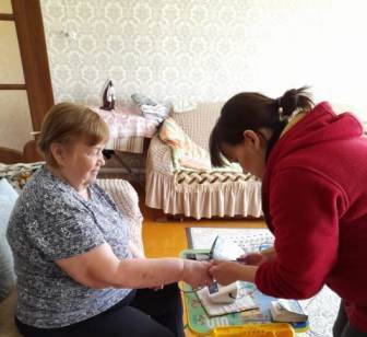 «Почтальоны здоровья» помогают ульяновцам записаться к врачу и вызвать скорую