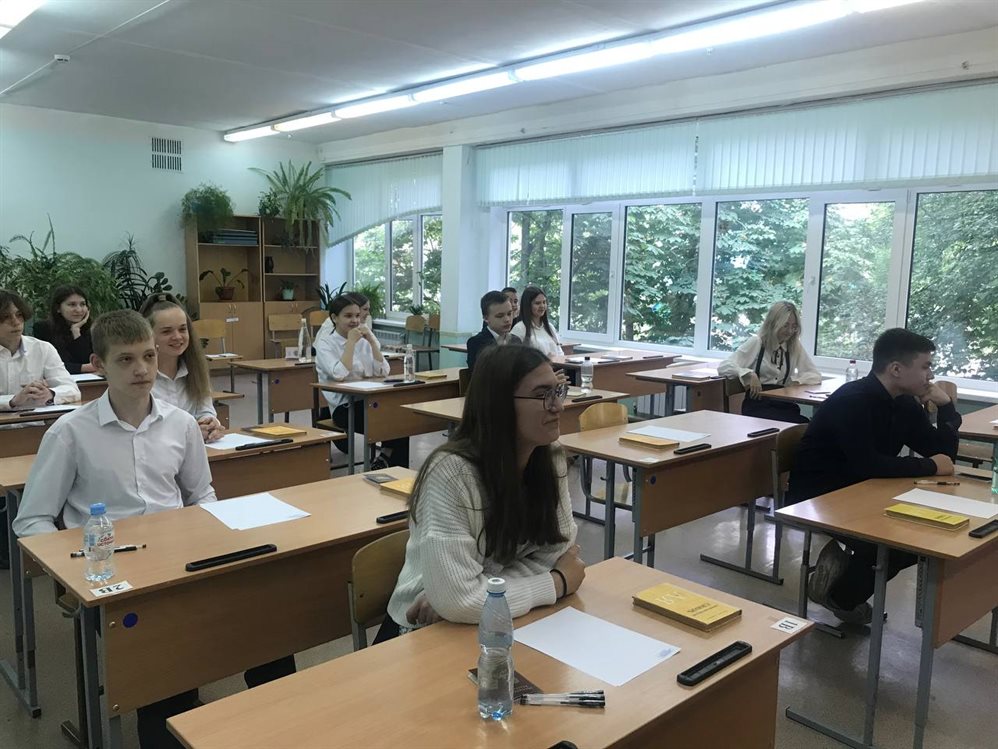 Девятиклассники Ульяновска сегодня сдавали экзамен по русскому языку
