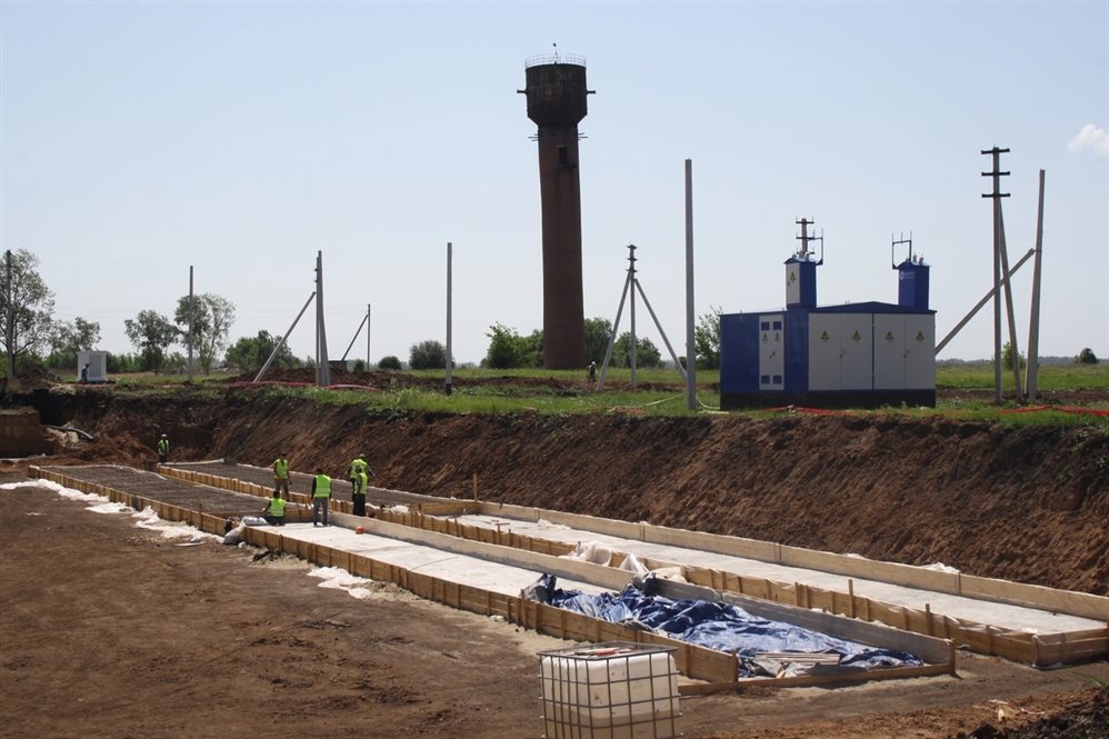 Алексей Русских сообщил об обновлении 90 км водопроводных сетей в регионе