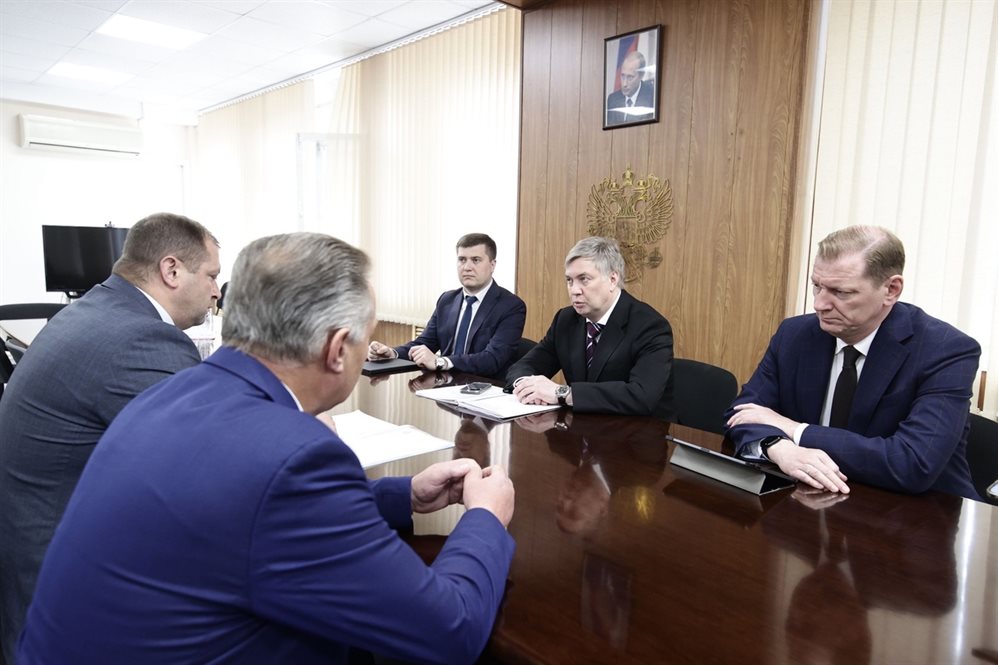 Глава региона встретился с новым руководителем патронного завода