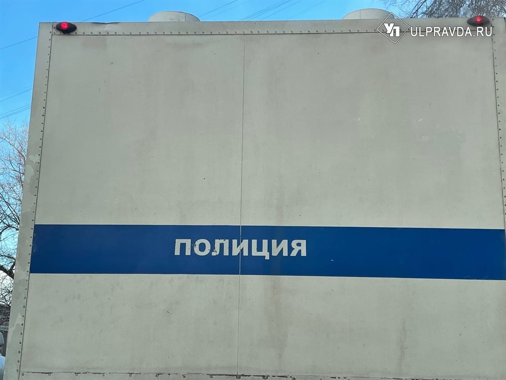 Полицейские поймали в Сыктывкаре мошенника и привезли в Ульяновск