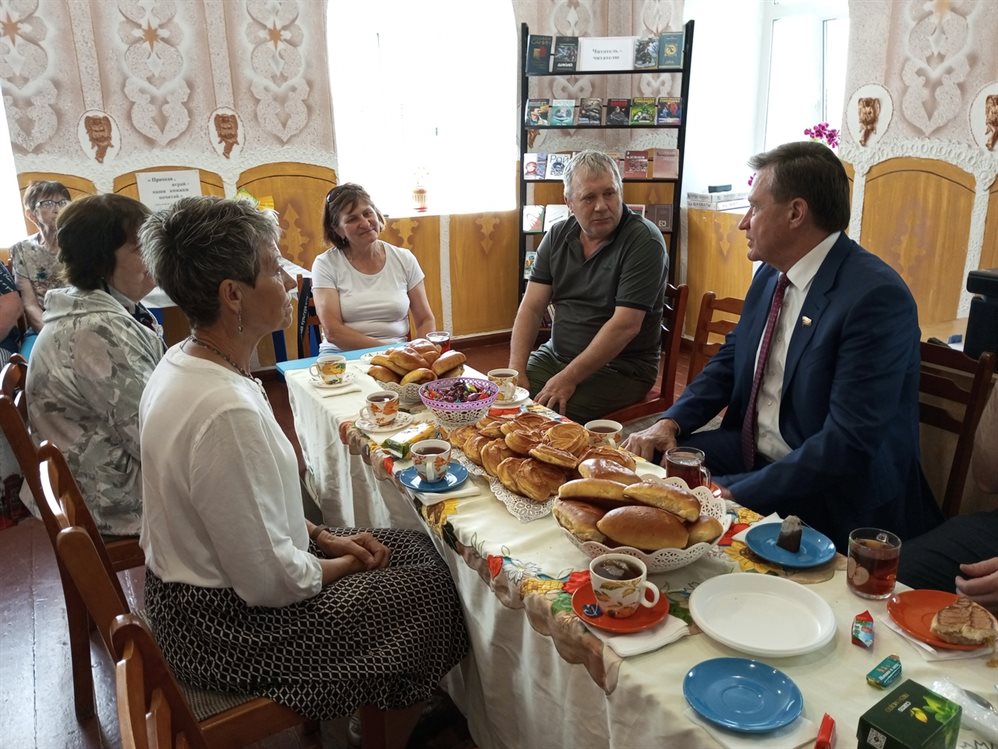Сенатор Сергей Рябухин посетил в Ульяновской области социальную пекарню ТОС «Родина»