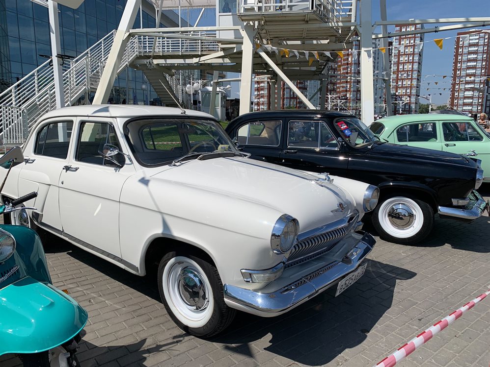 В Ульяновске проходит фестиваль ретроавтомобилей