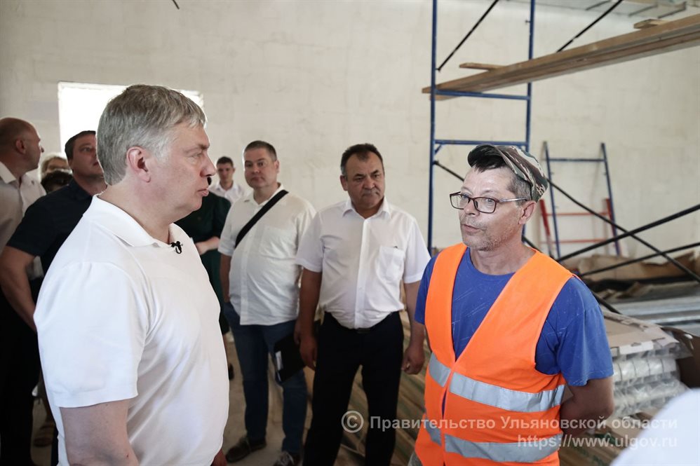 Алексей Русских остался недоволен темпами строительства Дома культуры в Шиловке