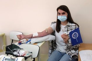 Сотрудники Ульяновского конструкторского бюро приборостроения сдали 50 литров крови