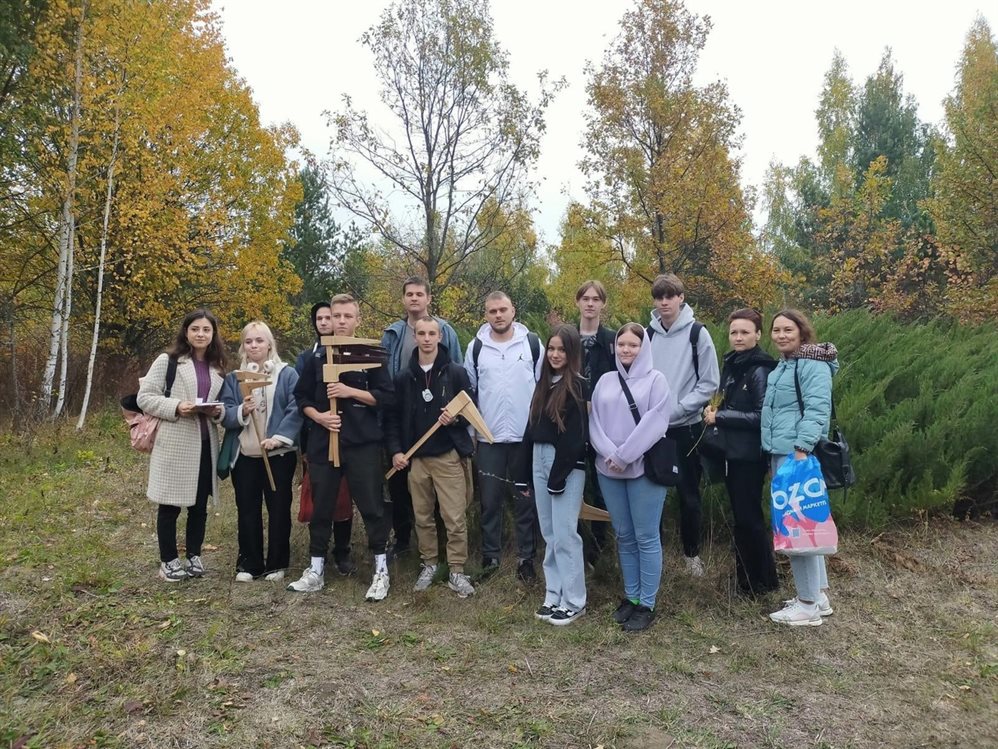 Для ульяновских студентов провели занятие в дендропарке