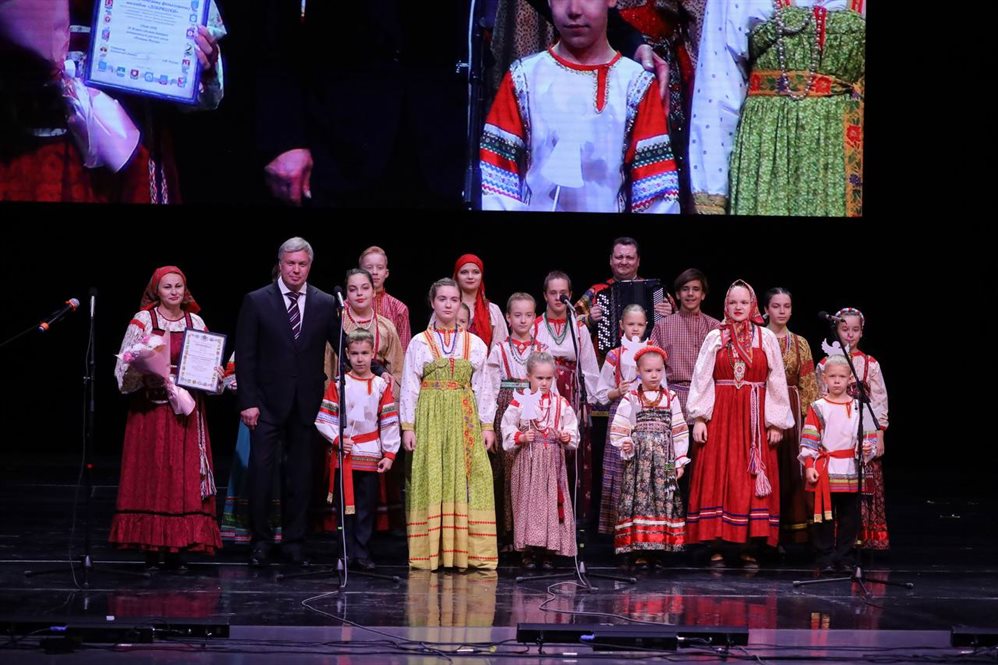 Ульяновцев с праздником поздравила «Поющая Россия»