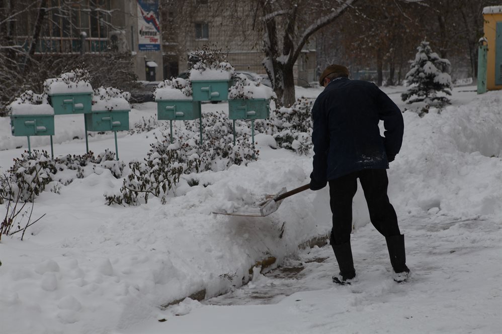 Ульяновские УК заготовили к зиме 2,5 тысячи лопат