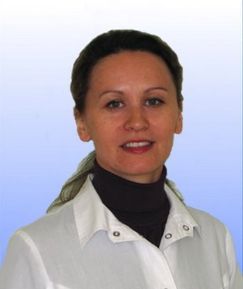 Главный врач стоматологической поликлиники Ульяновска поздравляет с Новым годом