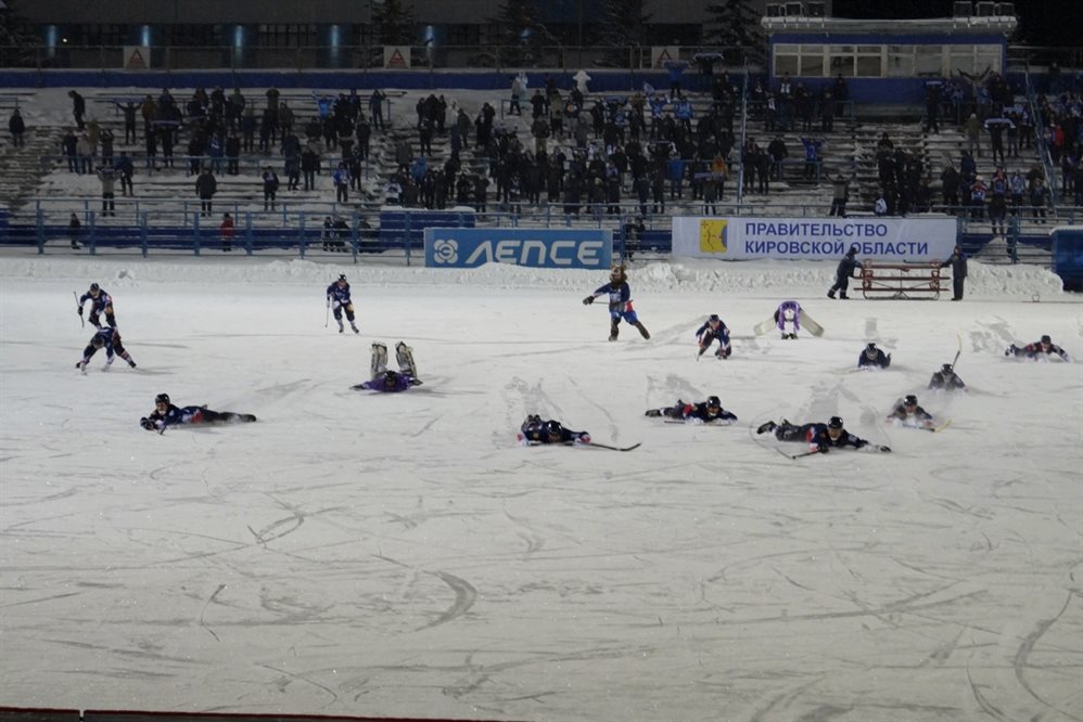 Ульяновская хоккейная «Волга» провожает 2023-й поражением на Вятке