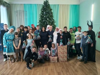 Сотрудники СК поздравили с Новым годом коллектив и воспитанников Новодольского детского дома