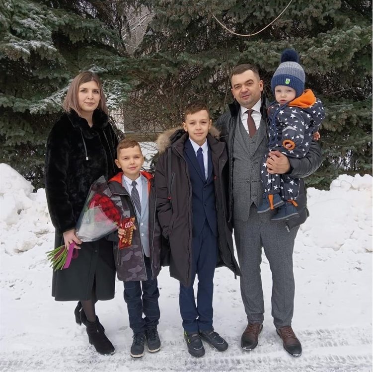 Семья Зобовых из Майнского района открыла Год семьи в Москве