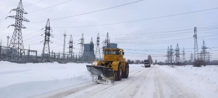Ночью в Ульяновске вывозили снег с шести улиц