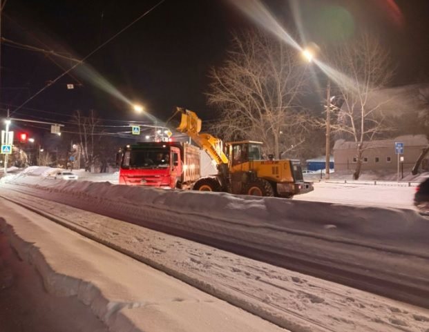 За ночь с улиц Ульяновска вывезли 188 самосвалов снега