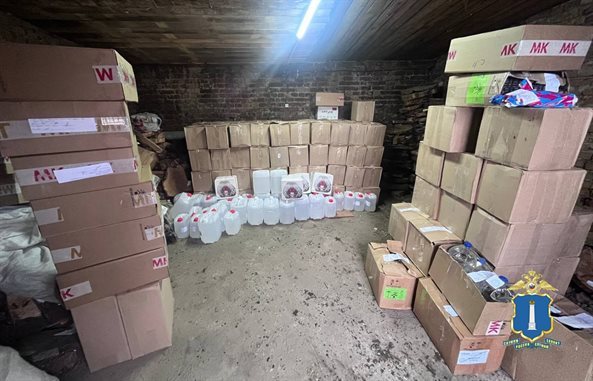 В Ульяновской области ликвидировали крупную сеть сбыта контрафактных сигарет и алкоголя