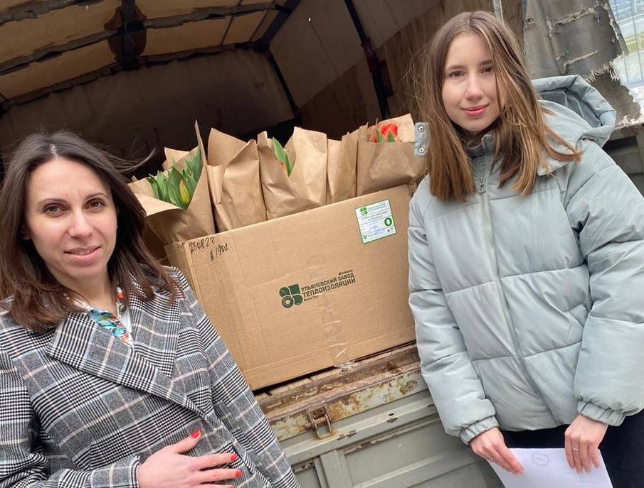 Матерям и жёнам ульяновских бойцов СВО подарили 4800 тюльпанов