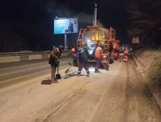 В Ульяновске в круглосуточном режиме продолжается ремонт дорог
